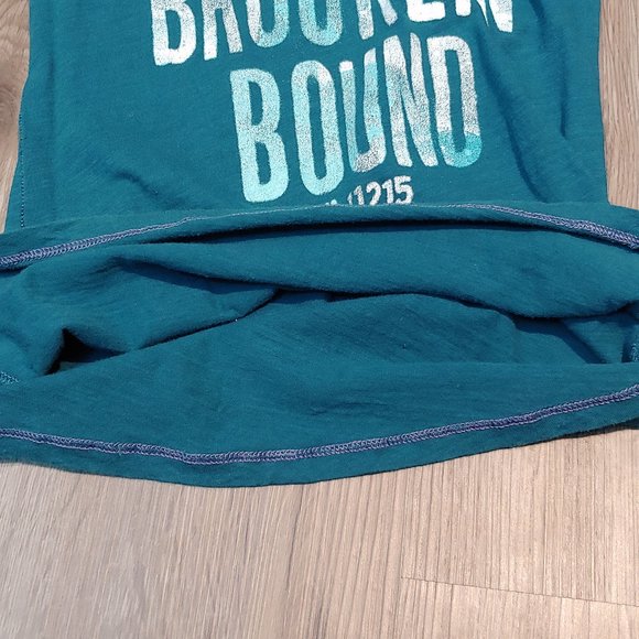 2 FOR $10 EUC American Eagle V-NECK US SM - Picture 9 of 9